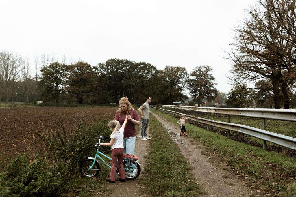 alledaags geluk gezinsshoot eindhoven valkenswaard fotoshoot bergeijk eersel zwangerschapsshoot