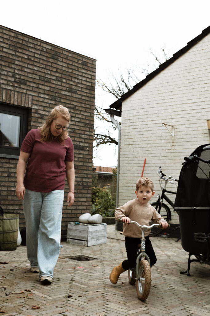 alledaags geluk gezinsshoot eindhoven valkenswaard fotoshoot bergeijk eersel zwangerschapsshoot