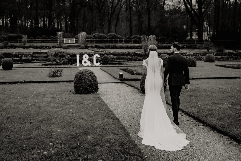 rust op je bruiloft, ontspannen trouwdag, trouwfotograaf Nederland, spontane trouwfoto’s, pure trouwfotografie, stressvrije bruiloft, bruiloft plannen tips, weddingplanning, trouwfotografie Brabant, bruiloft vastleggen, trouwfoto’s zonder stress, landgoed groot warnsborn