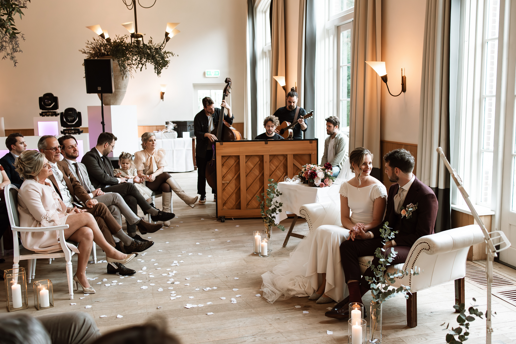 rust op je bruiloft, ontspannen trouwdag, trouwfotograaf Nederland, spontane trouwfoto’s, pure trouwfotografie, stressvrije bruiloft, bruiloft plannen tips, weddingplanning, trouwfotografie Brabant, bruiloft vastleggen, trouwfoto’s zonder stress, landgoed groot warnsborn