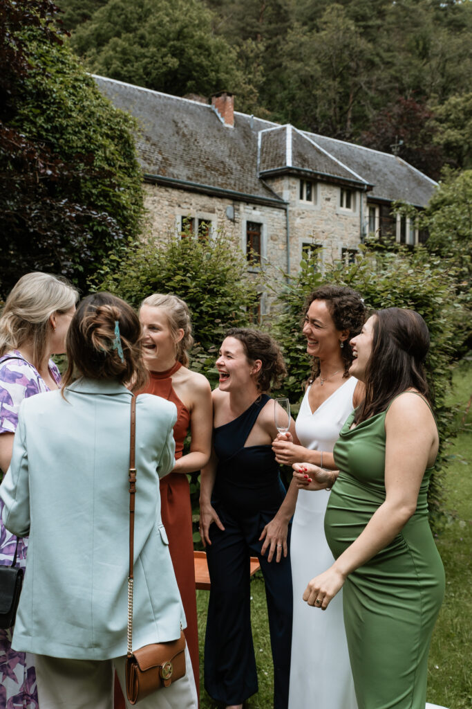 trouwfotograaf belgische ardennen trouwfotograaf frankrijk bruidsfotograaf kasteel trouwborrel receptie 