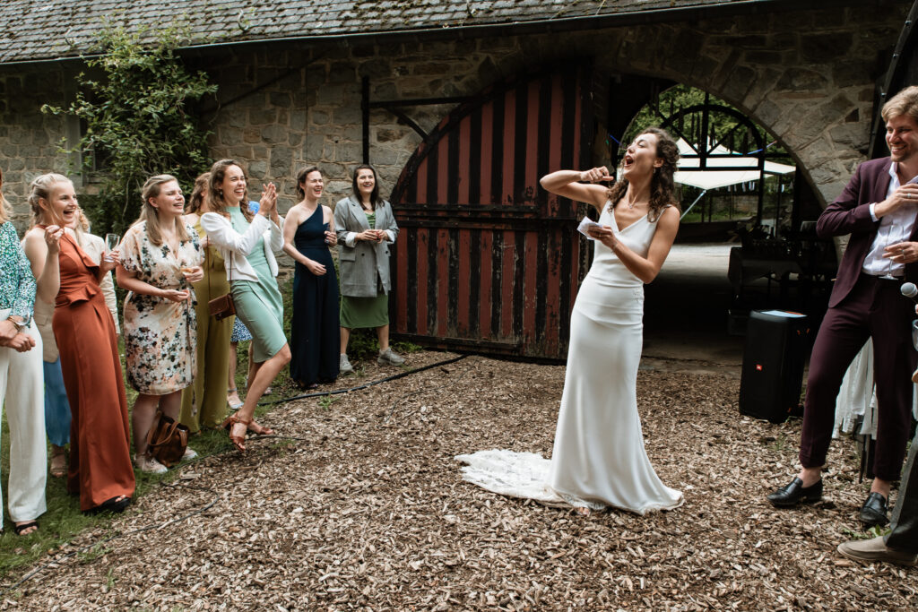trouwfotograaf belgische ardennen trouwfotograaf frankrijk bruidsfotograaf kasteel trouwborrel receptie 