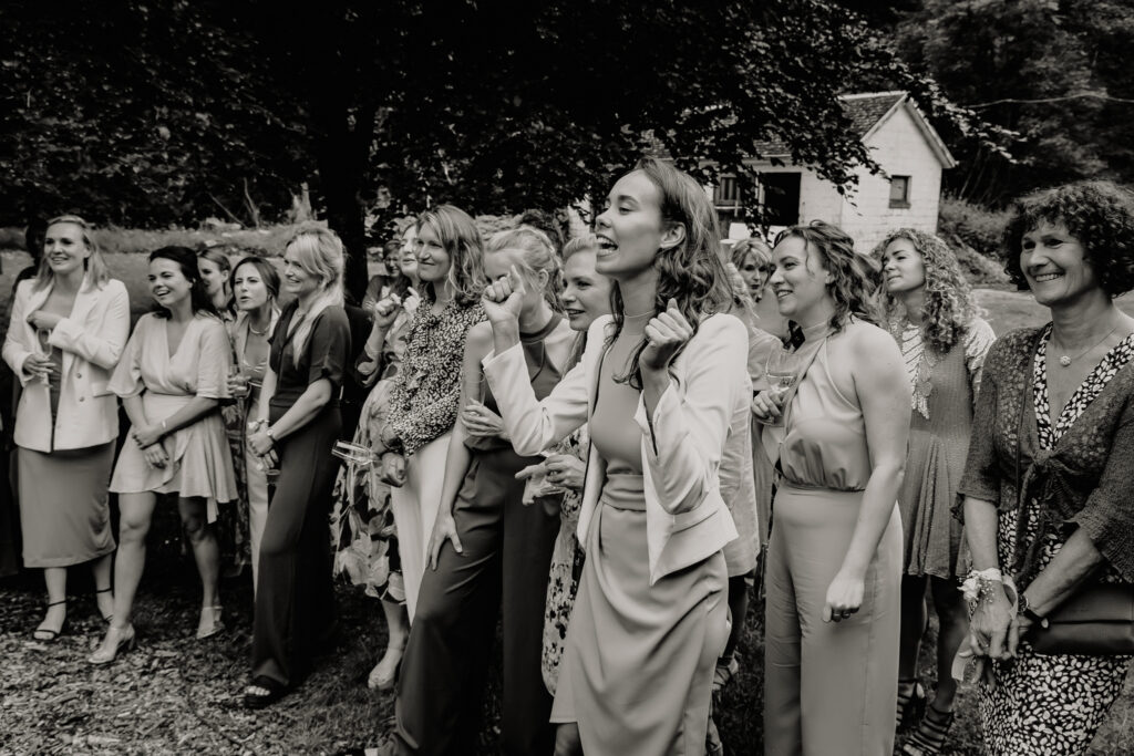 trouwfotograaf belgische ardennen trouwfotograaf frankrijk bruidsfotograaf kasteel trouwborrel receptie 