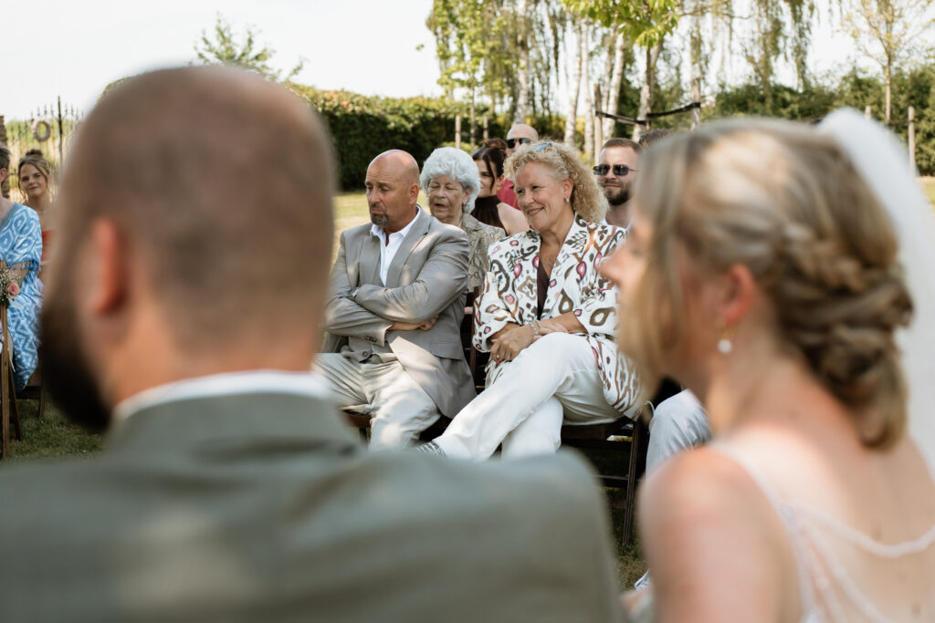 eigen babs tijdens ceremonie