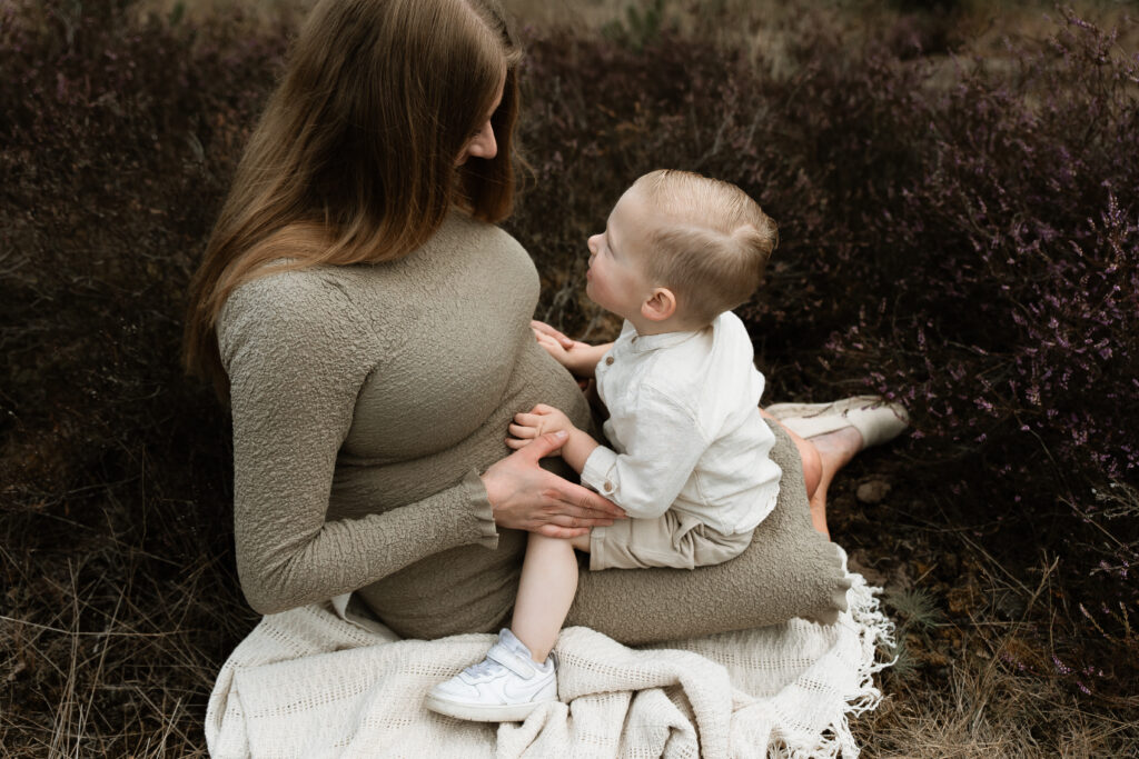 Intieme zwangerschapsshoot met partner